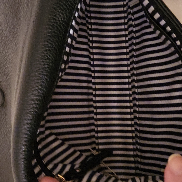 Kate spade black leather crossbody with matching wallet - Picture 5 of 9